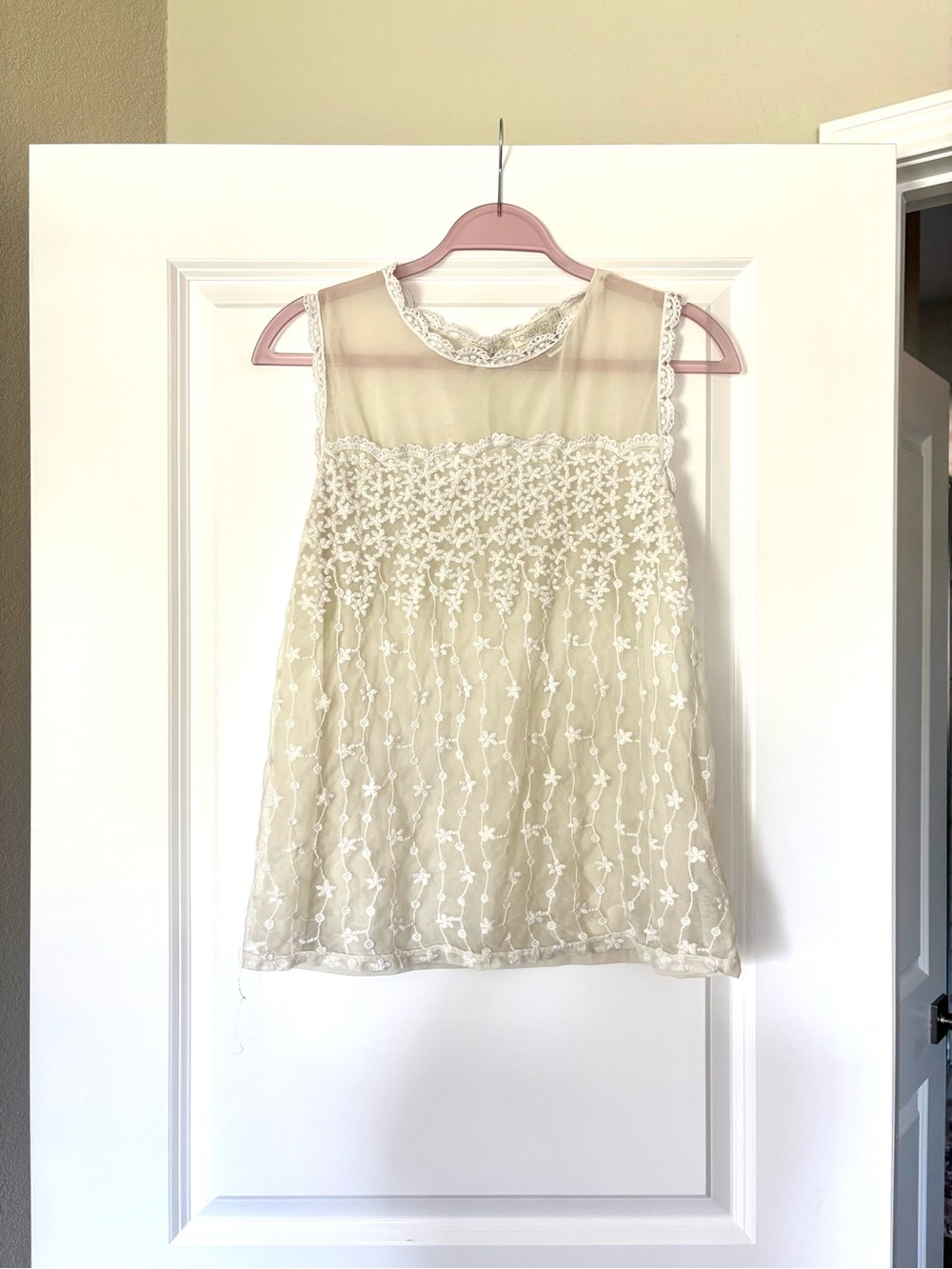 Forever 21 White Floral Embroidered Lace Mesh Tank Top XL